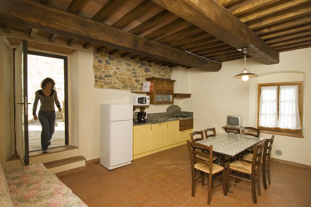 Agriturismo Campo Lungo San Donato in Poggio Pokoj fotografie