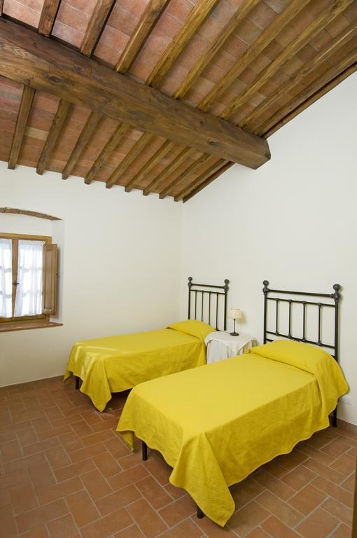 Agriturismo Campo Lungo San Donato in Poggio Pokoj fotografie