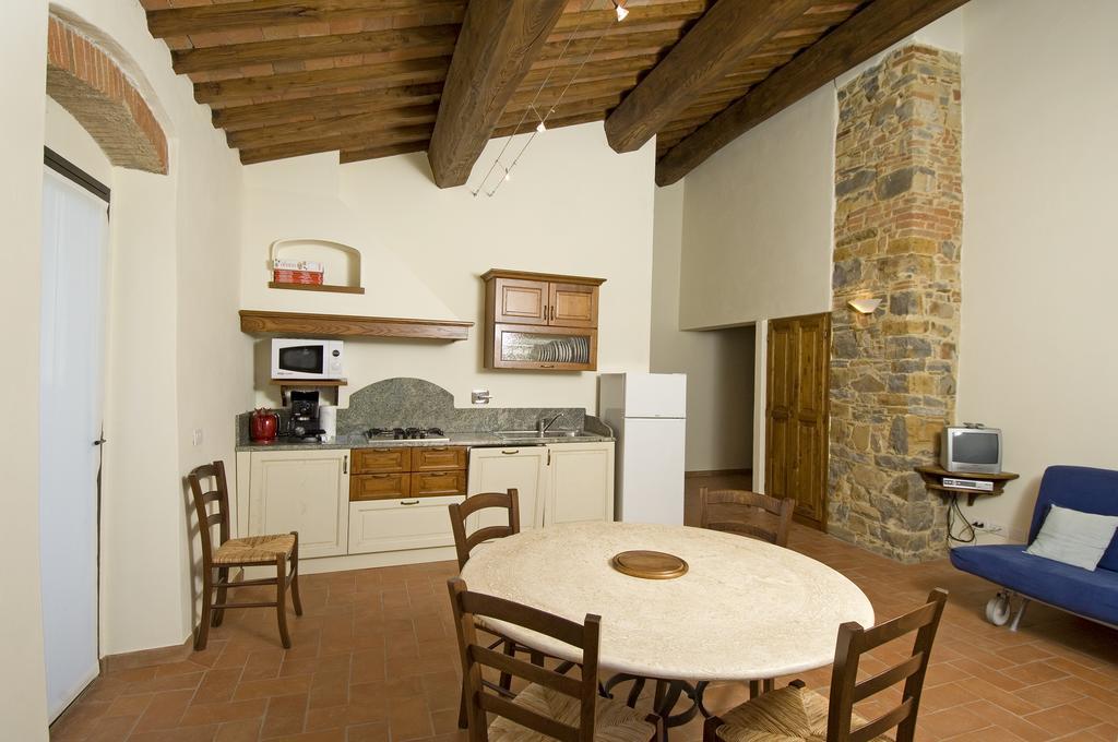 Agriturismo Campo Lungo San Donato in Poggio Pokoj fotografie